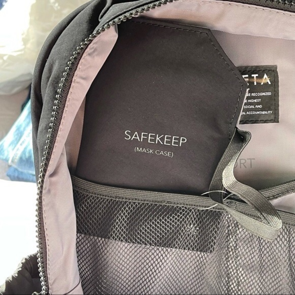 NWOT Athleta Kinetic Backpack - Picture 4 of 9